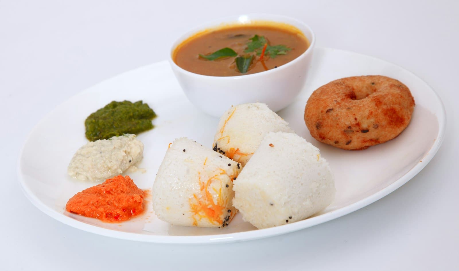 Idli, vada and chutney